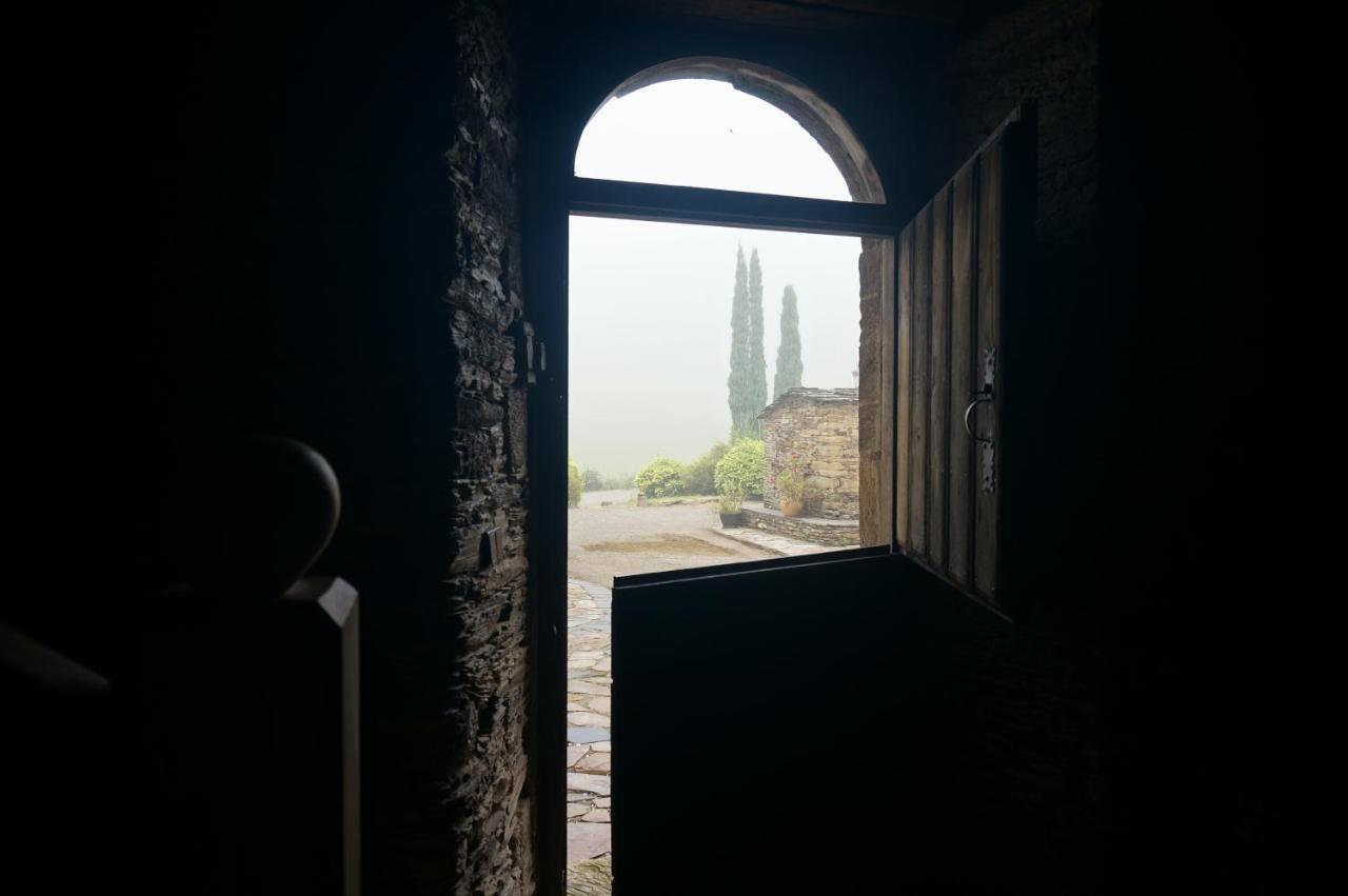 Pazo De Terrafeita Trabada Bagian luar foto